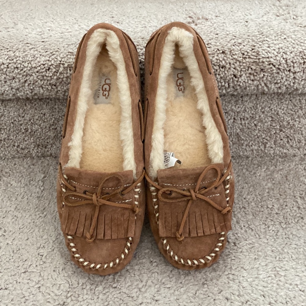 UGG Dakota Slipper